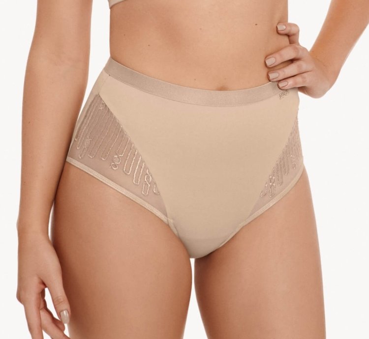 Li. 22261 Ivonne alsó (NR)